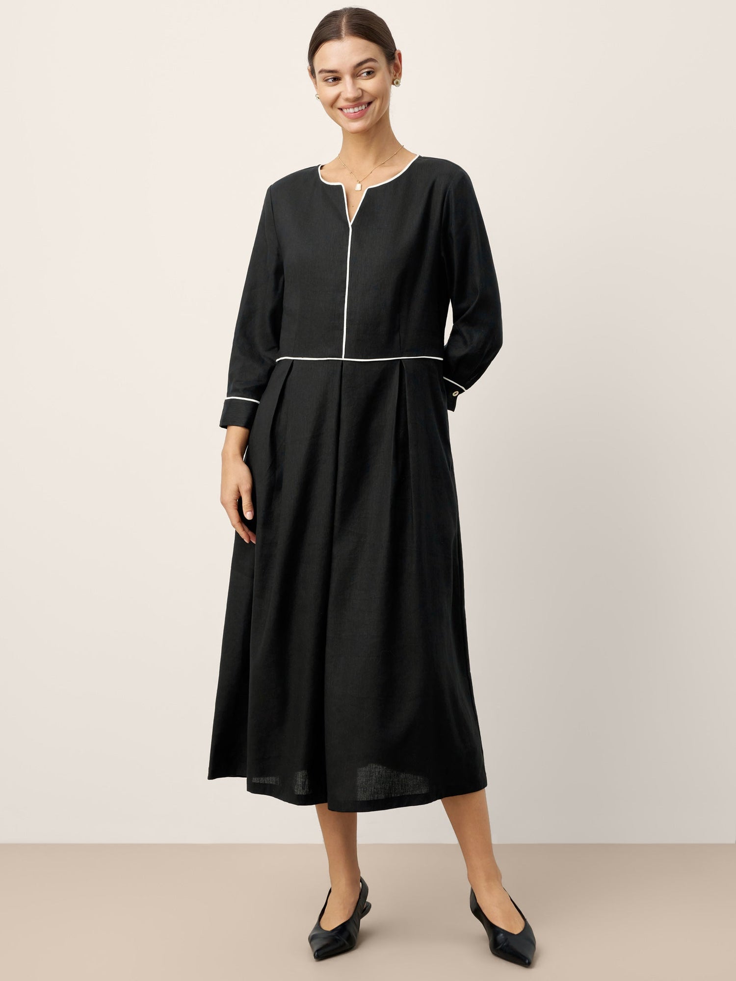 Linen-Lyocell Contrast Trim Gathered Midi Dress NYX by LINTICO