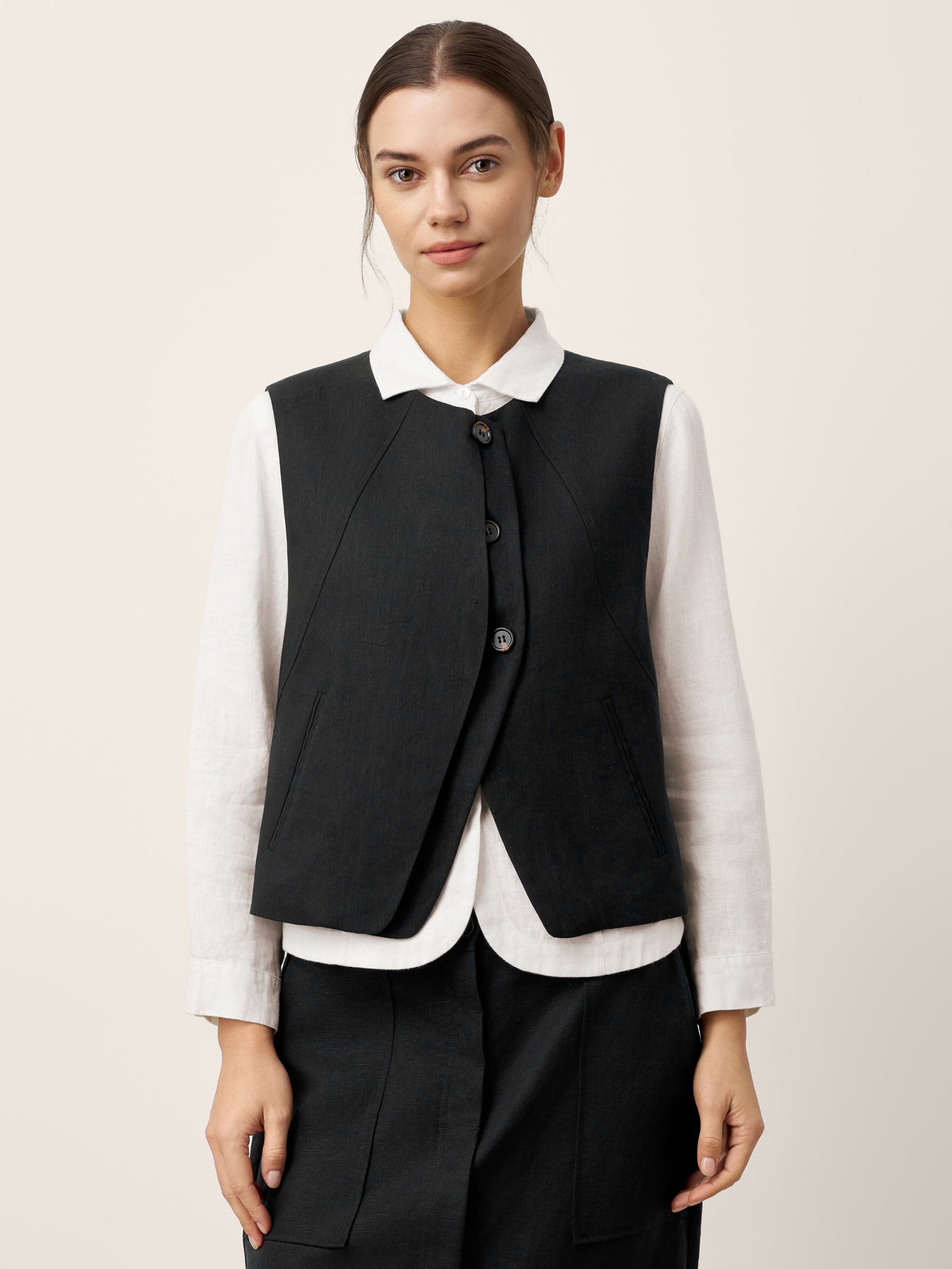 Linen-Lyocell Panel Layered Vest ODELIA by LINTICO
