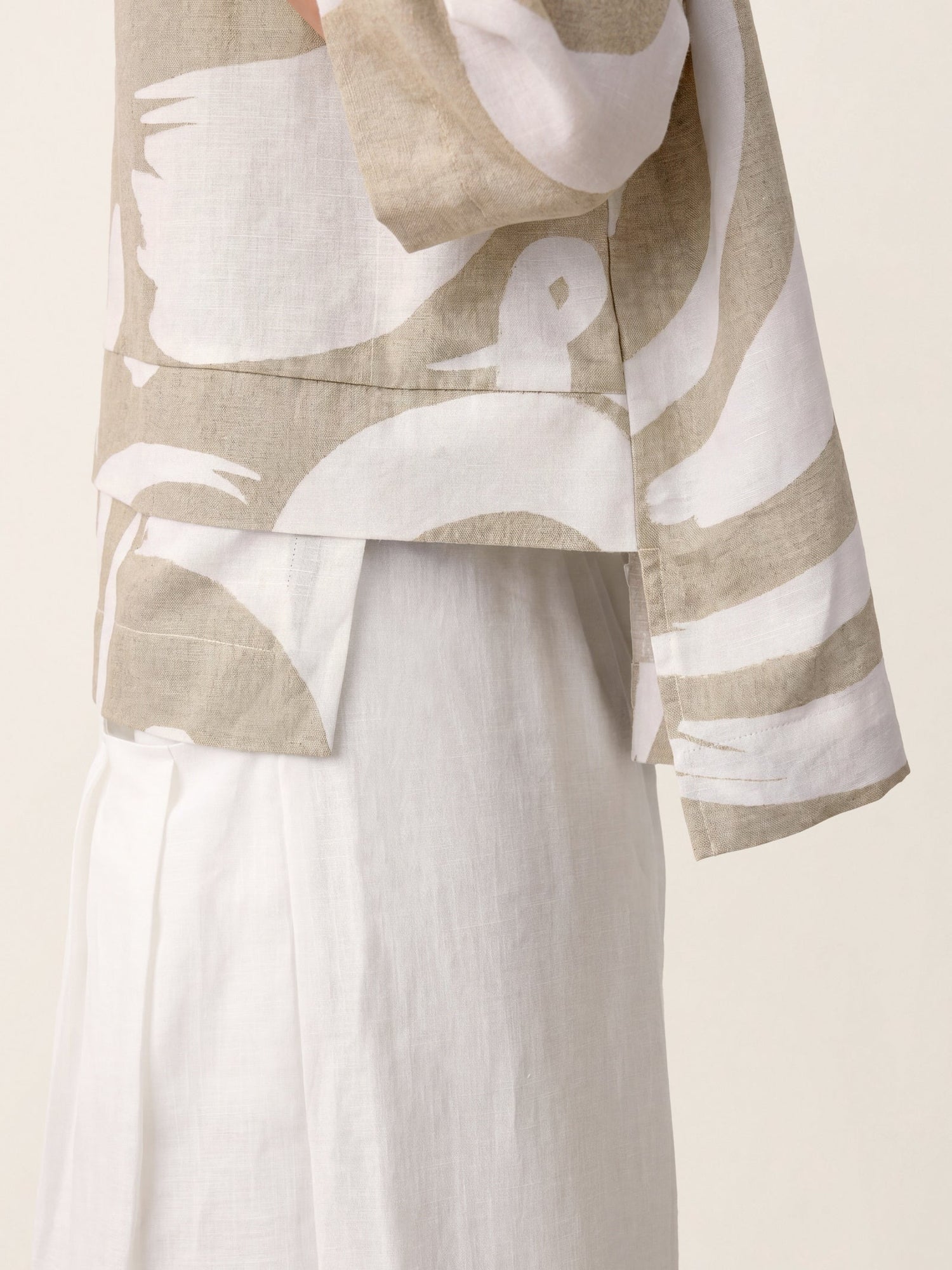 Linen Layered Asymmetric Top NOREEN by LINTICO
