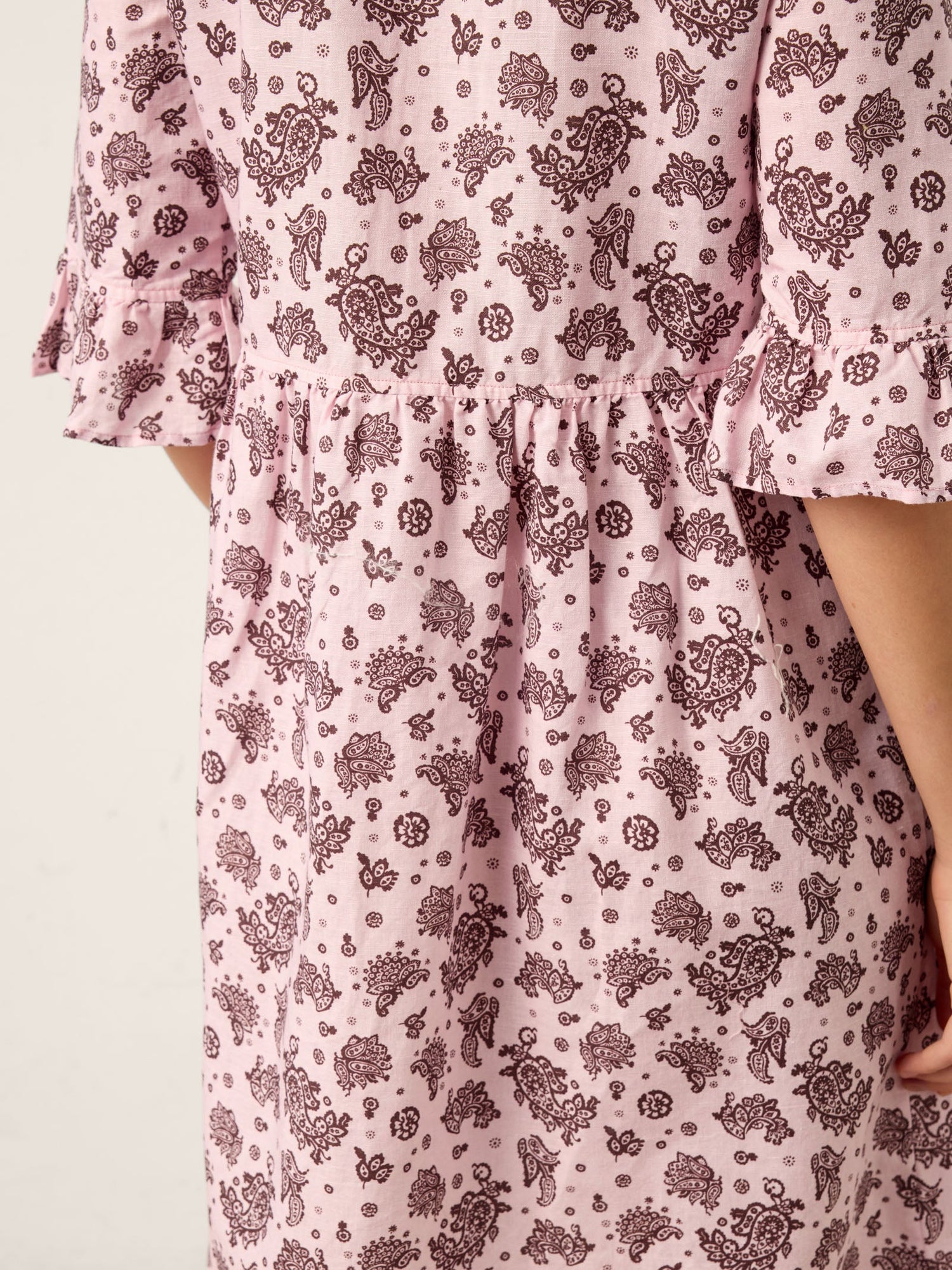 Linen Paisley Pintucked Ruffle-Cuff Midi Dress MAELYN by LINTICO