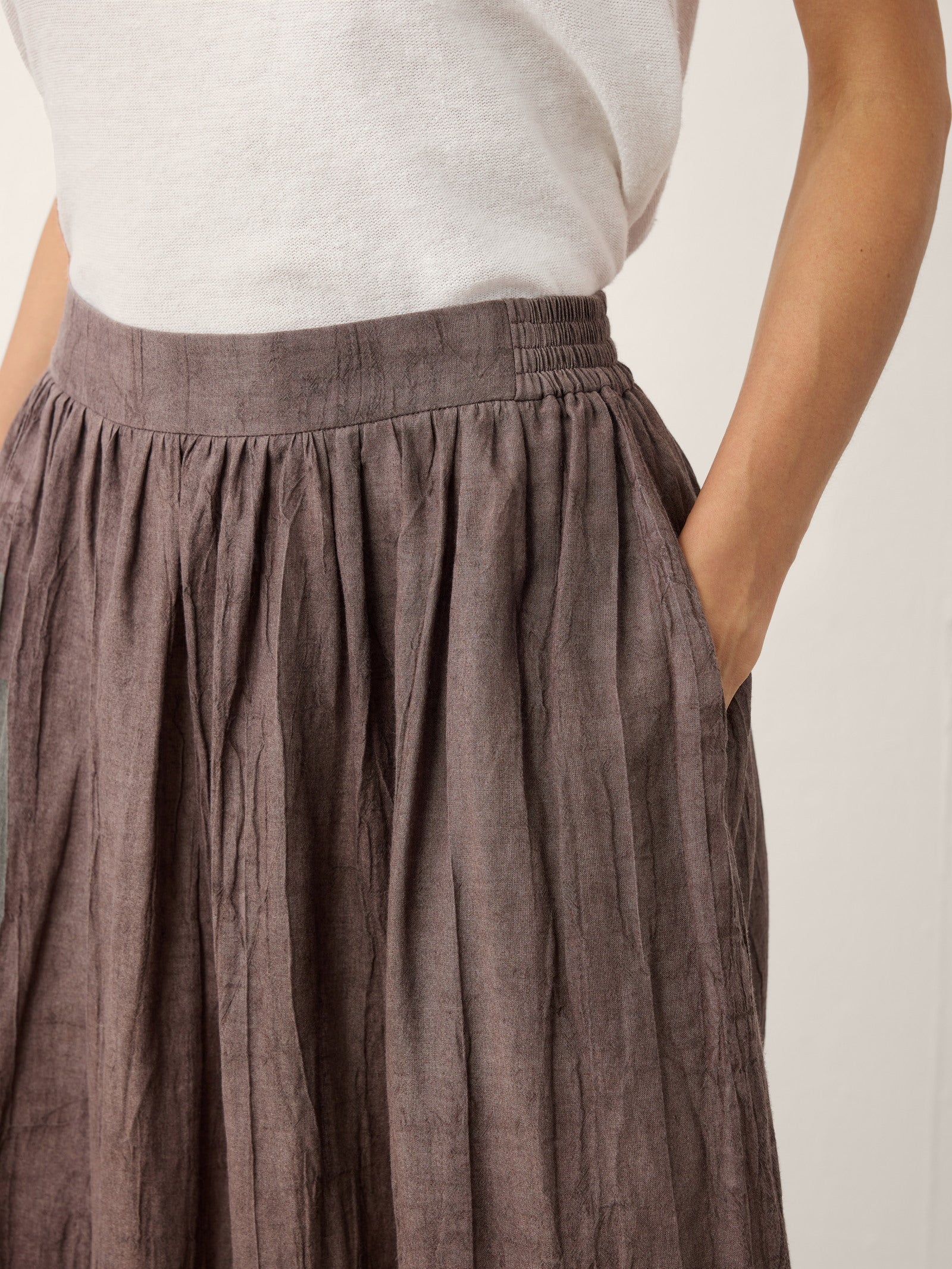 Lyocell Textured Pleated Waist Skirt ROSAMUND by LINTICO