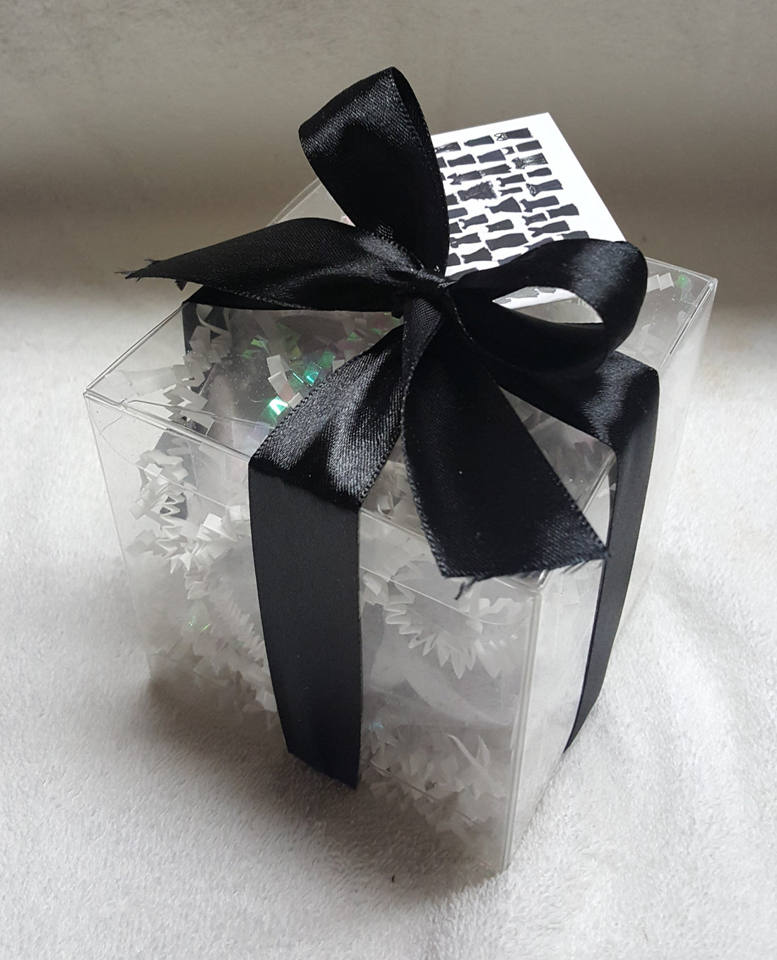 Little Black Dress 14-pack Bath Bomb Gift Set by Spa Pure