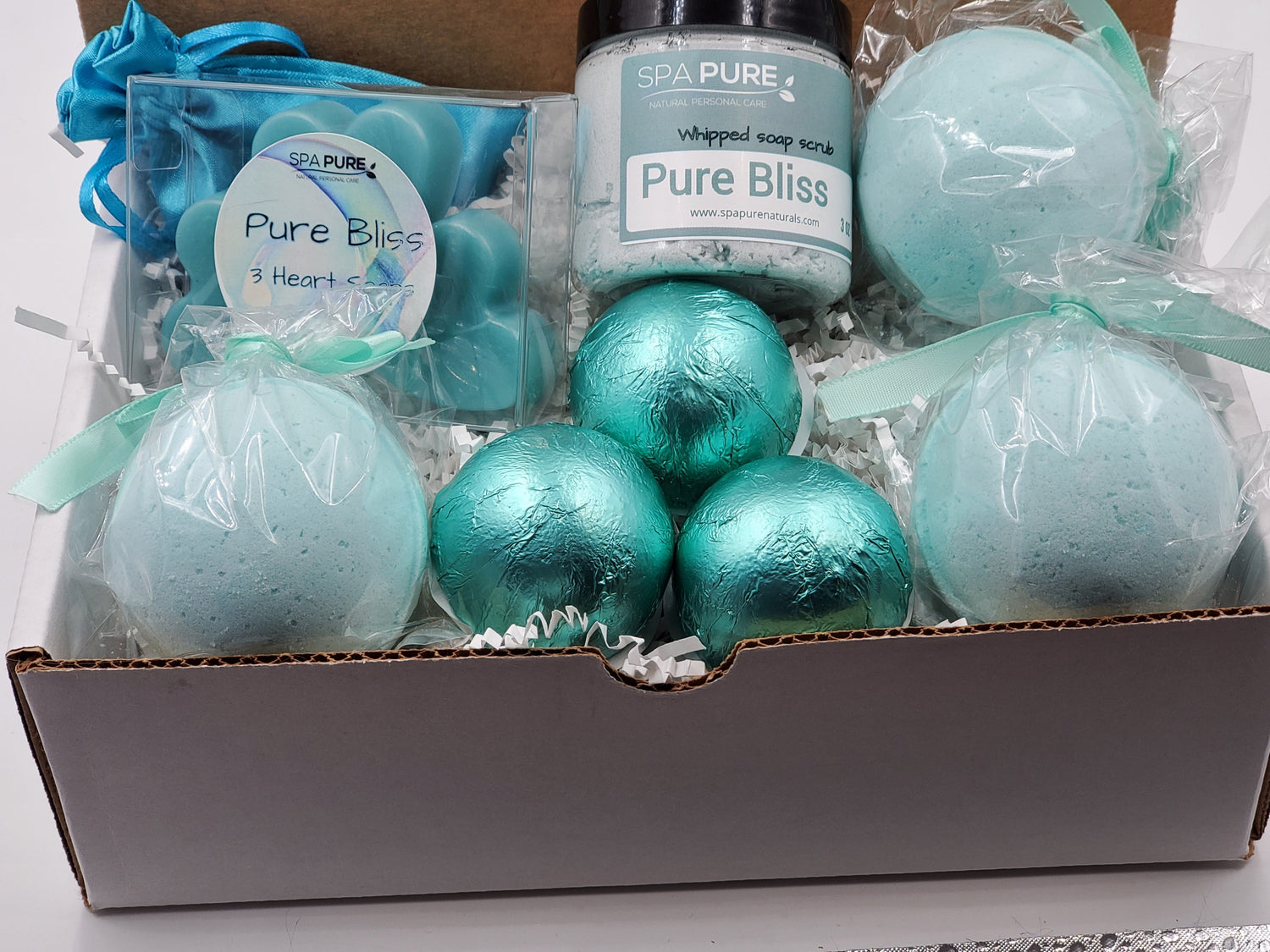 Spa Pure Luxury Spa Kit - Pure Bliss - 3 XL Pure Bliss Bath Fizzies, 3 Pure Bliss shower steamers, 3 Heart-shaped soaps, one 3.5 oz Pure Bliss whipped soap scrub, 1 Roll-on Perfume, Perfect for a mini-spa treatment. by Spa Pure