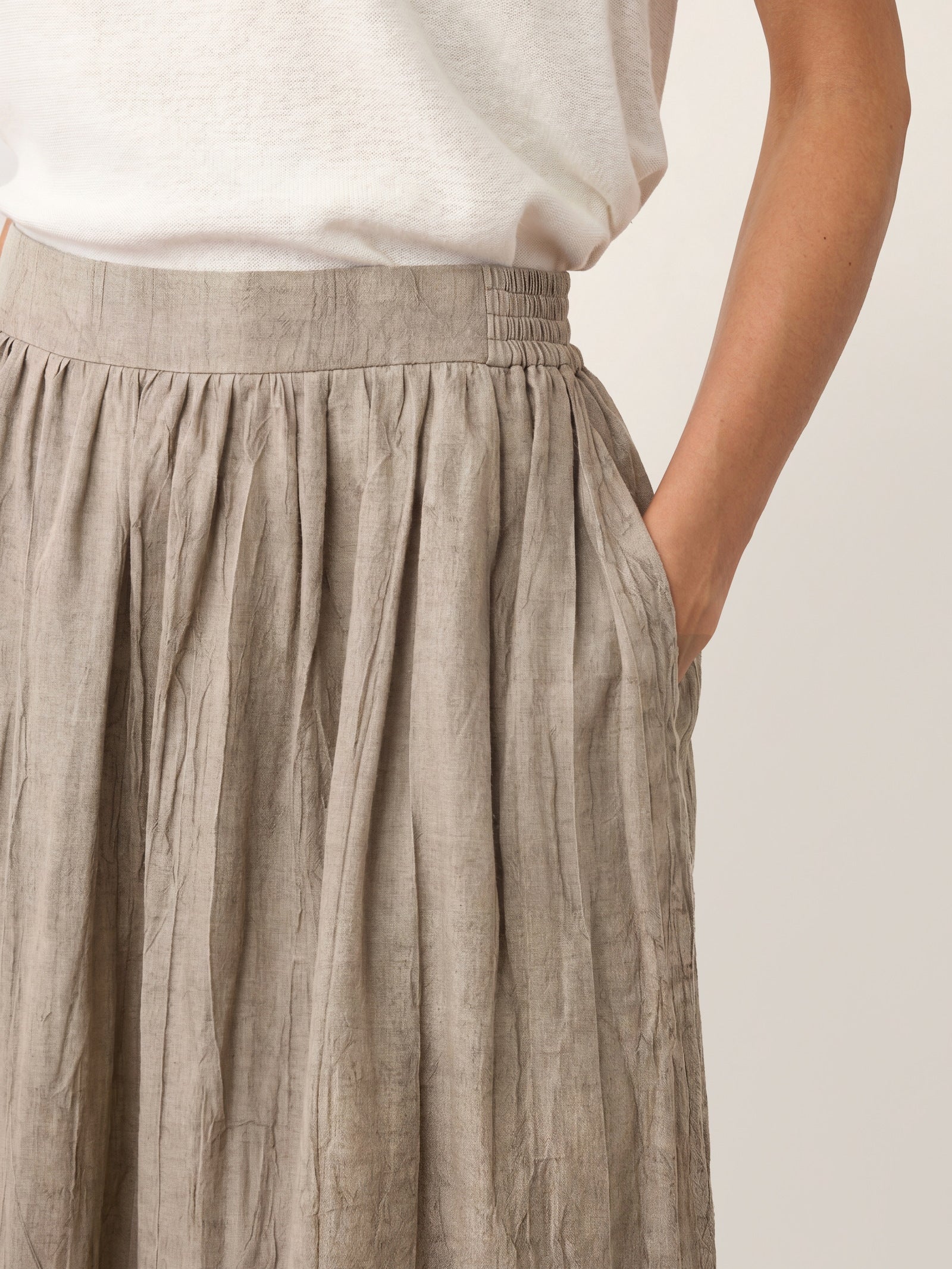 Lyocell Textured Pleated Waist Skirt ROSAMUND by LINTICO