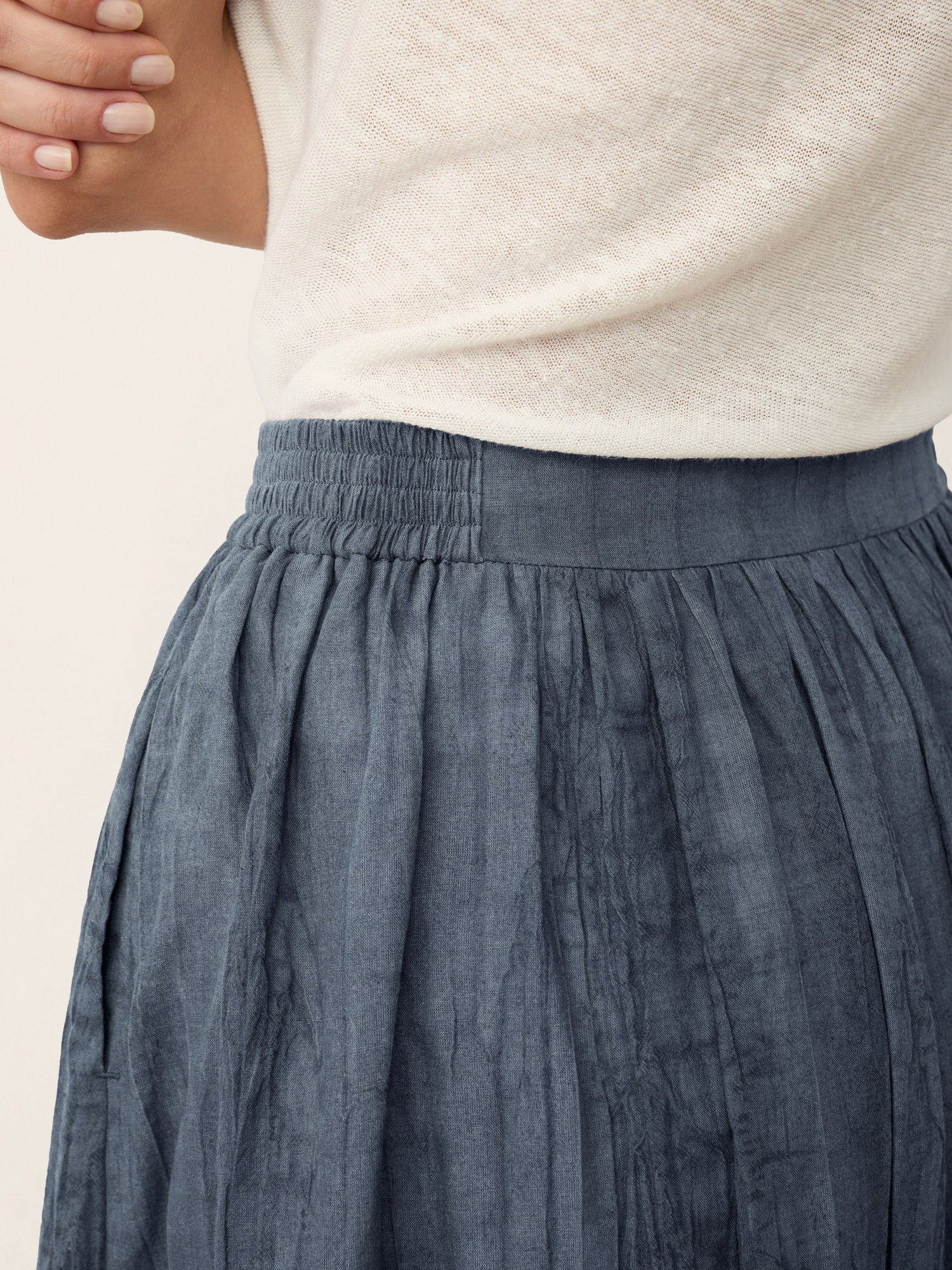 Lyocell Textured Pleated Waist Skirt ROSAMUND by LINTICO