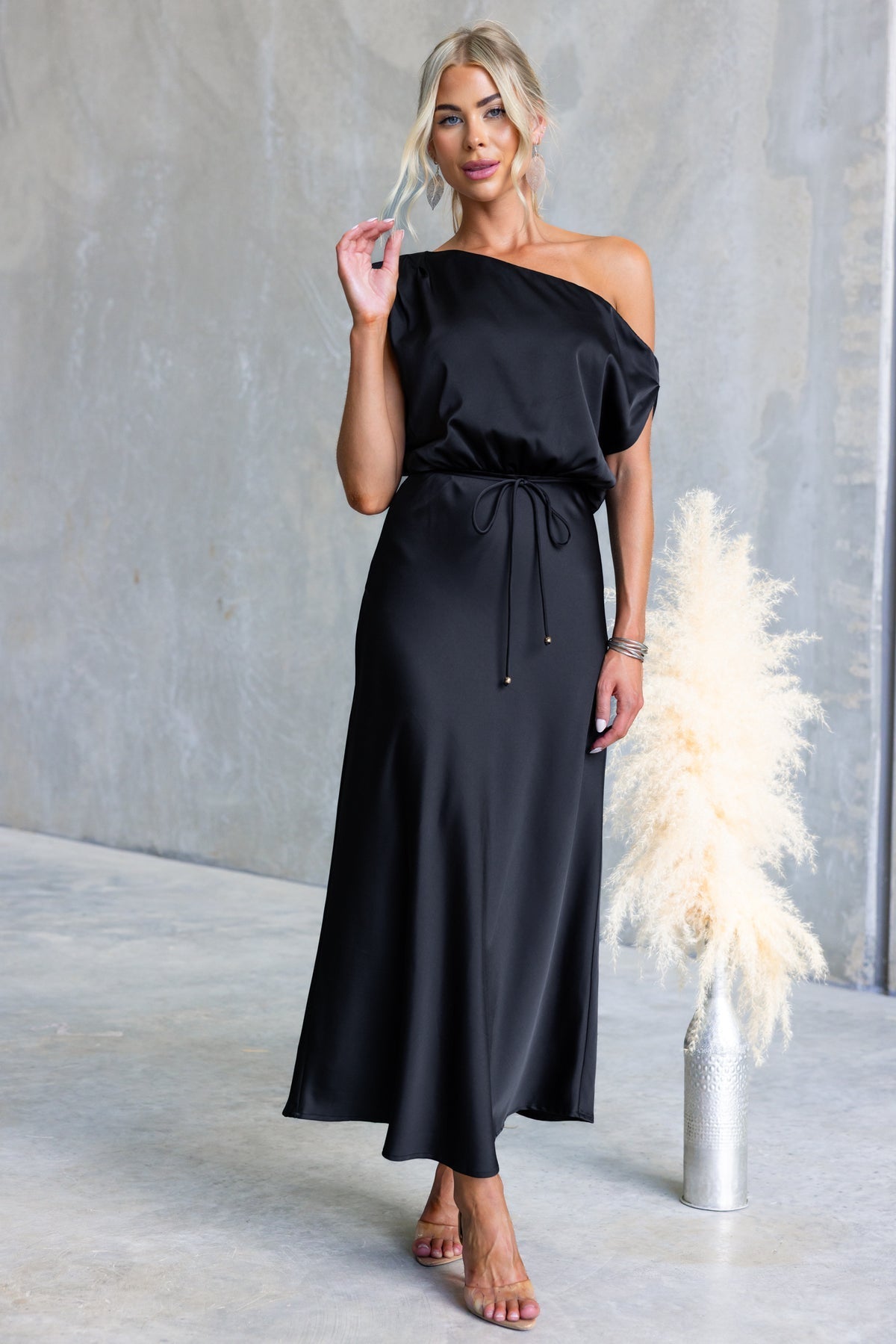 Summer Cocktail Sloping Shoulder off the Shoulder Sexy Solid Color Tied Dress by Ragazza