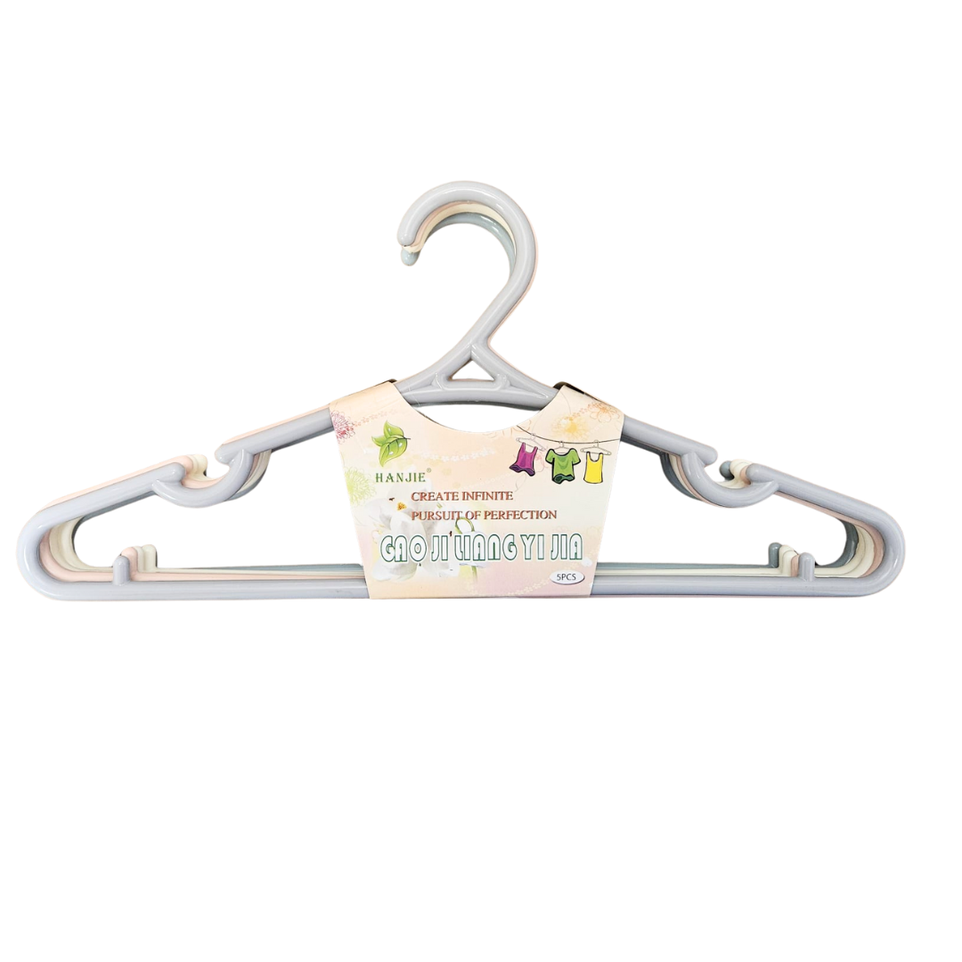 Plastic Hangers, 5 pack (AA2023‑10‑045) by Farmacias Savia