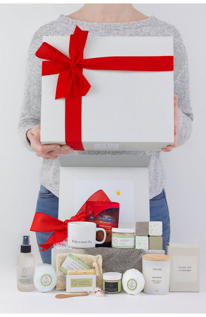 Sending MOM a BIG hug Luxury Gift Spa Set - Full on Pampering for Mother&