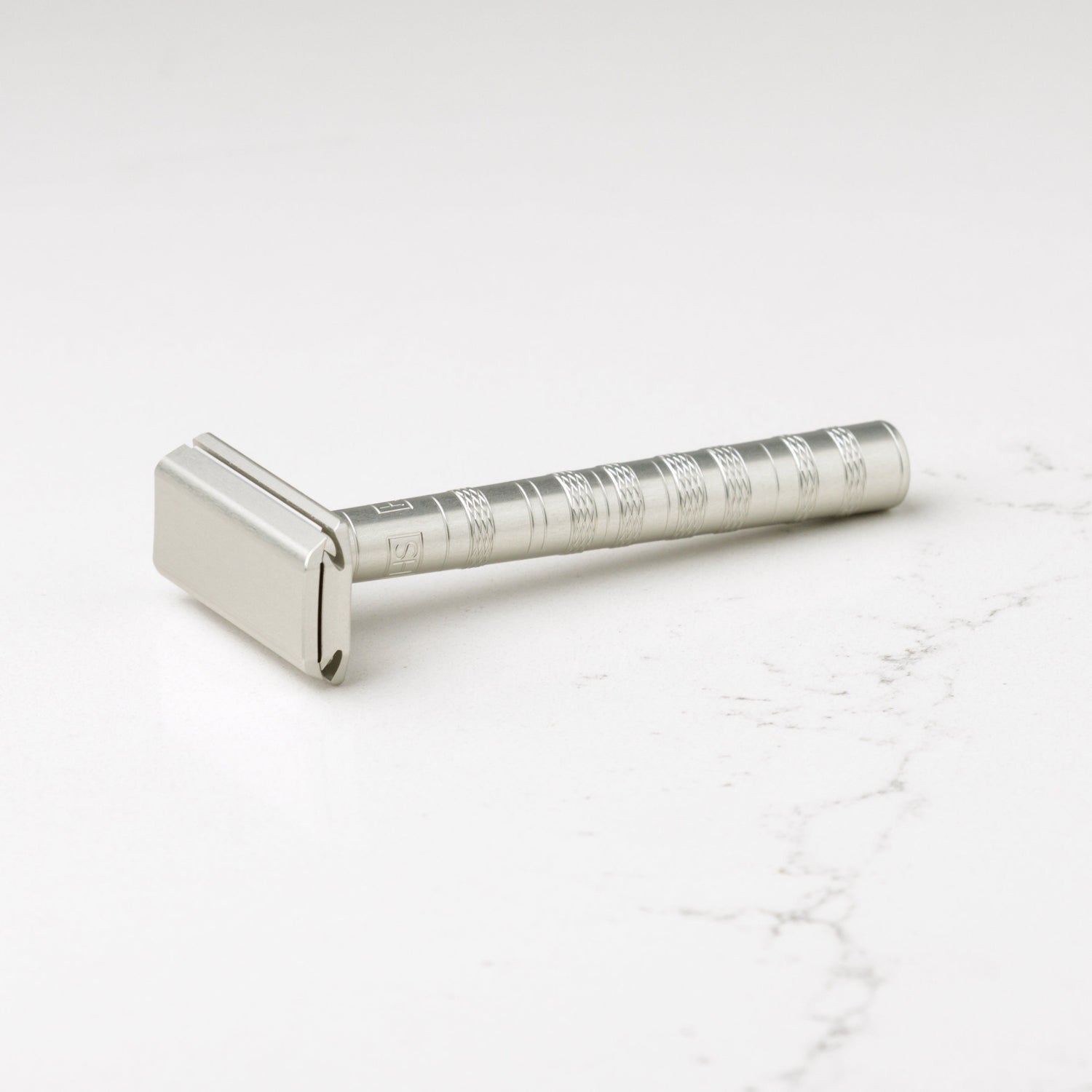 Henson Shaving [AL13-V2] Medium Safety Razor by Pasteur Pharmacy