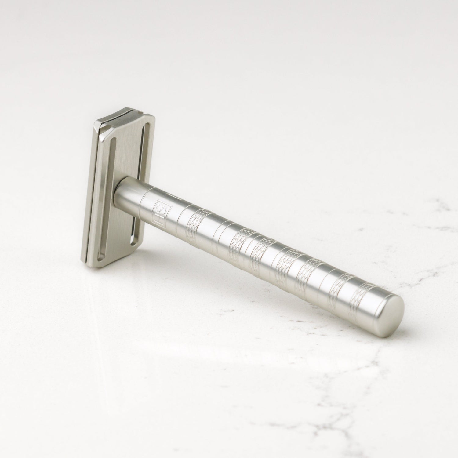 Henson Shaving [AL13-V2] Medium Safety Razor by Pasteur Pharmacy