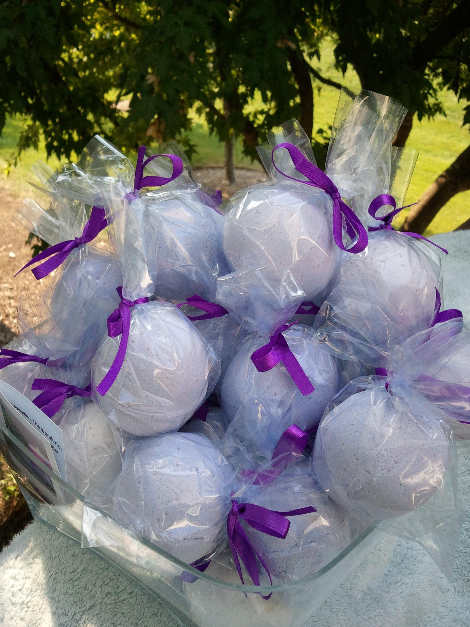 3 bath bombs 5 oz each (Lavender) individually wrapped, bath fizzies, great for dry skin by Spa Pure
