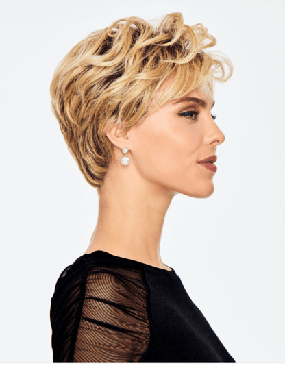 Hairdo Chic Wavy Jane Wig, Color SS14/88