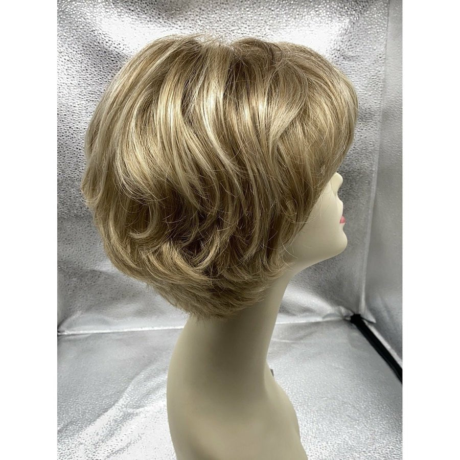Raquel Welch Free Spirit Synthetic Wig (Mono Top)