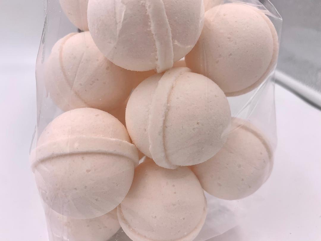 14 bath bombs (Scents Kids Love) our Little Bag of Balls - Kids Spa Parties by Spa Pure