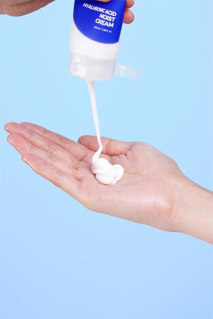 Isntree Hyaluronic Acid Moist Cream by AsiaBeautyMall