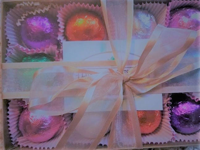 Gift Set with 12 Luxury Bath Bombs Best Sellers - foil wrapped 1.6 oz bath bombs, perfect for gift giving or keeping for yourself by Spa Pure