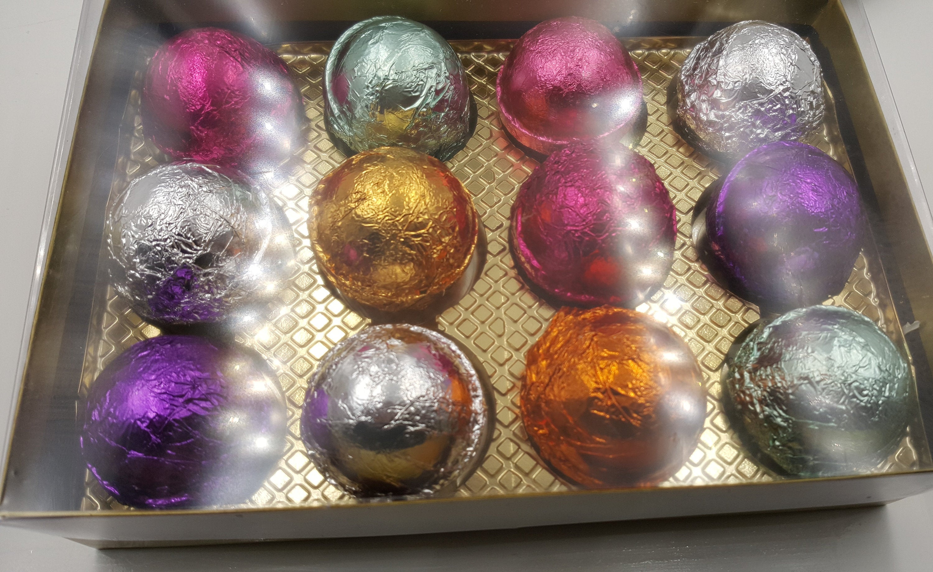 Gift Set for Mom with 12 foil wrapped 2.5 oz bath bombs, great for dry skin, Favorite scents for women by Spa Pure