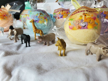 GIFT SET with 6 SAFARI Animals Bath Bombs with "Surprise" Jungle Animals inside by Spa Pure