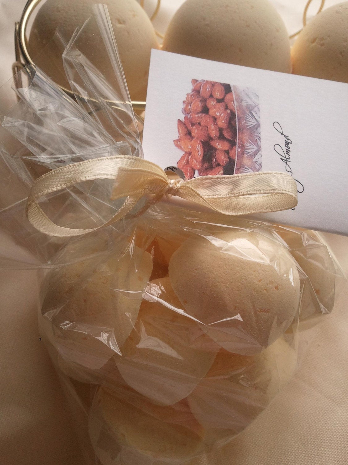 14 bath bombs 1 oz each (Honey Almond) gift bag bath fizzies, great holiday fragrance by Spa Pure