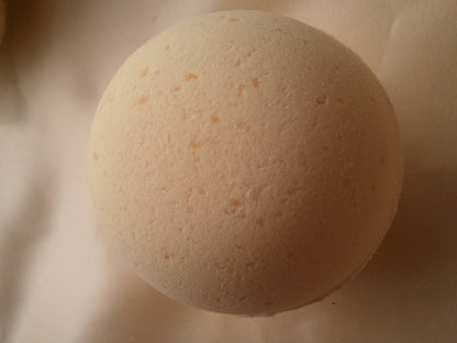 14 bath bombs 1 oz each (Honey Almond) gift bag bath fizzies, great holiday fragrance by Spa Pure