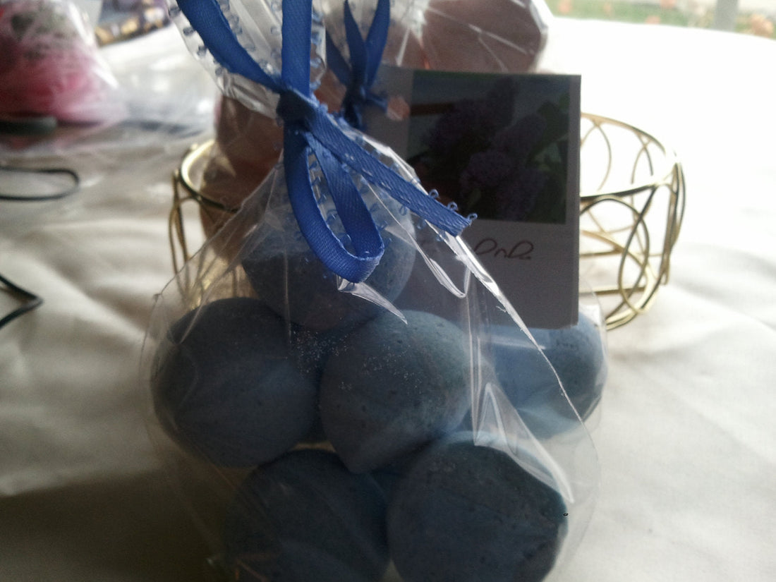 14 bath bombs in French Lilac, gift bag bath fizzies, great for dry skin, shea, cocoa, 7 ultra rich oils by Spa Pure