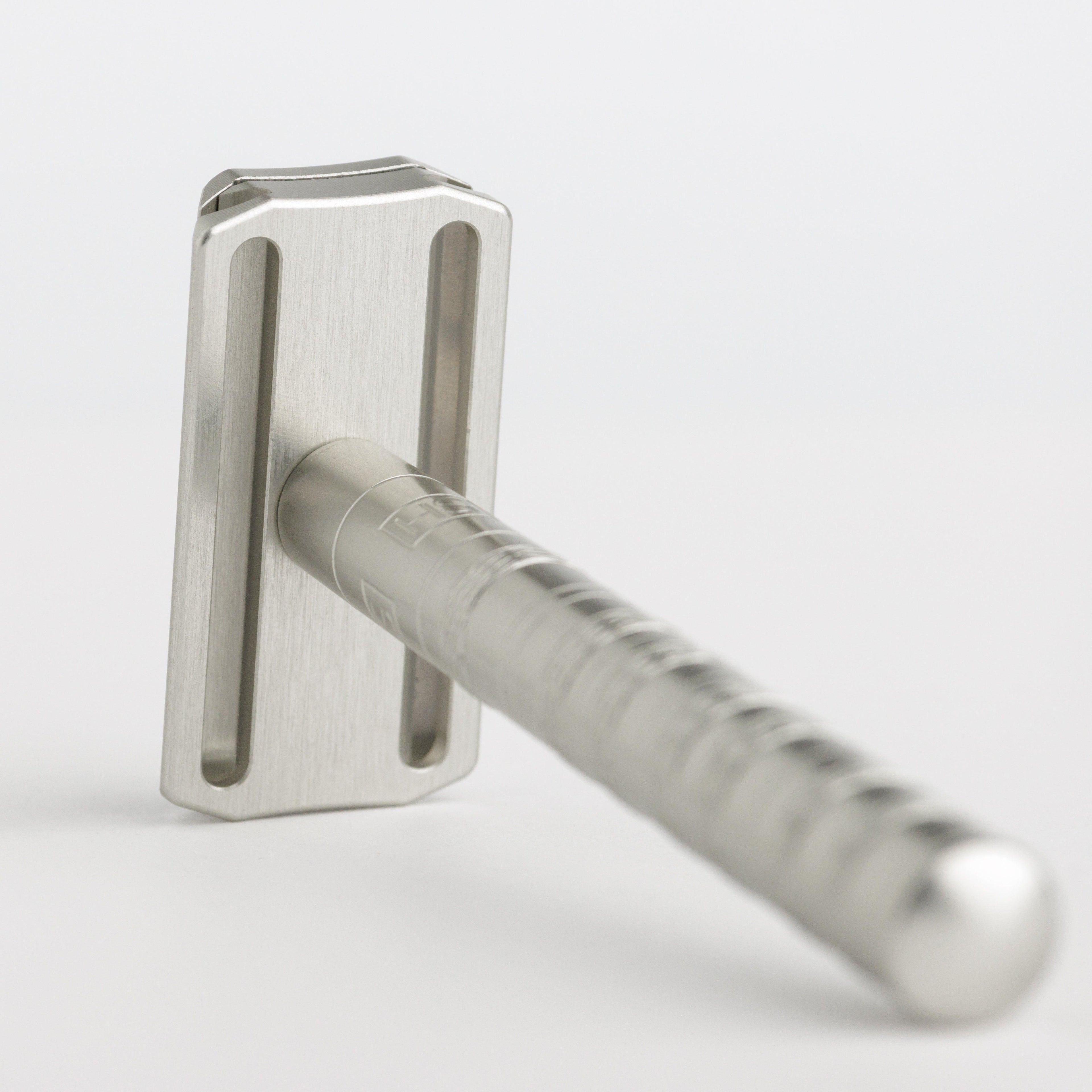 Henson Shaving [AL13-V2] Medium Safety Razor by Pasteur Pharmacy