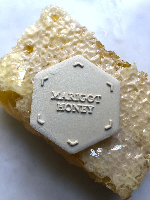 Marigot Honey Scent Coin by Isle de Nature by Masami