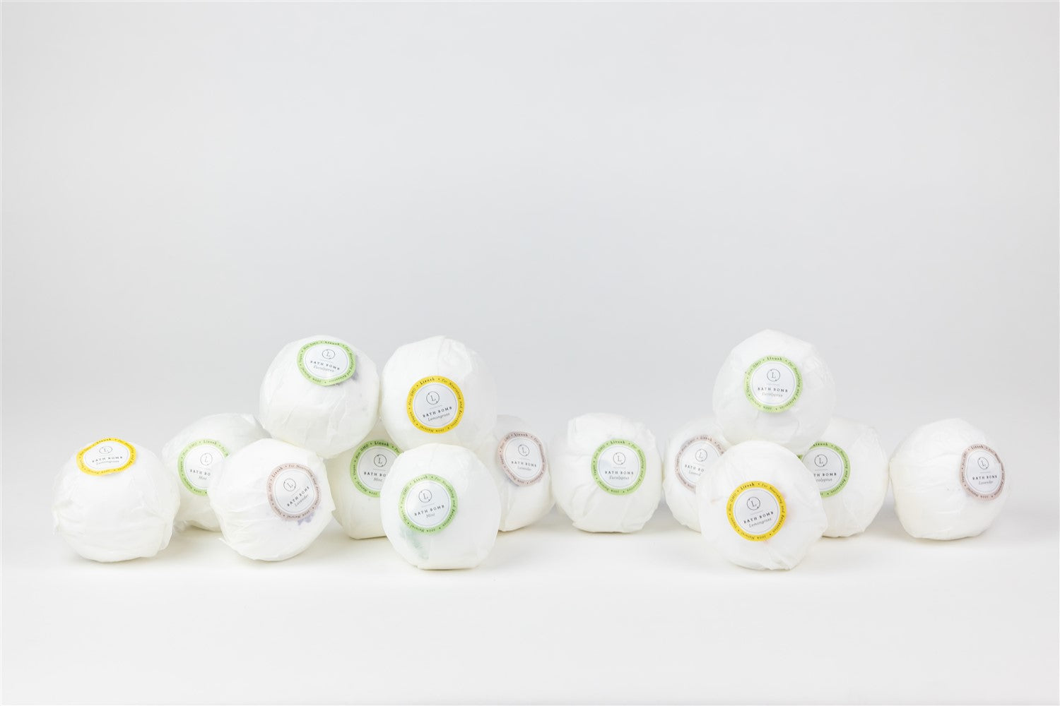 Bulk - 100 Natural Vegan Mix scents Bath Bombs - White by Lizush