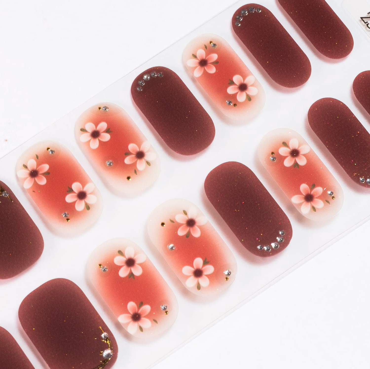 Daisy Love Gel Nails by Candied Nails